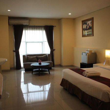 Hotel President Executive Club Cikarang Zewnętrze zdjęcie