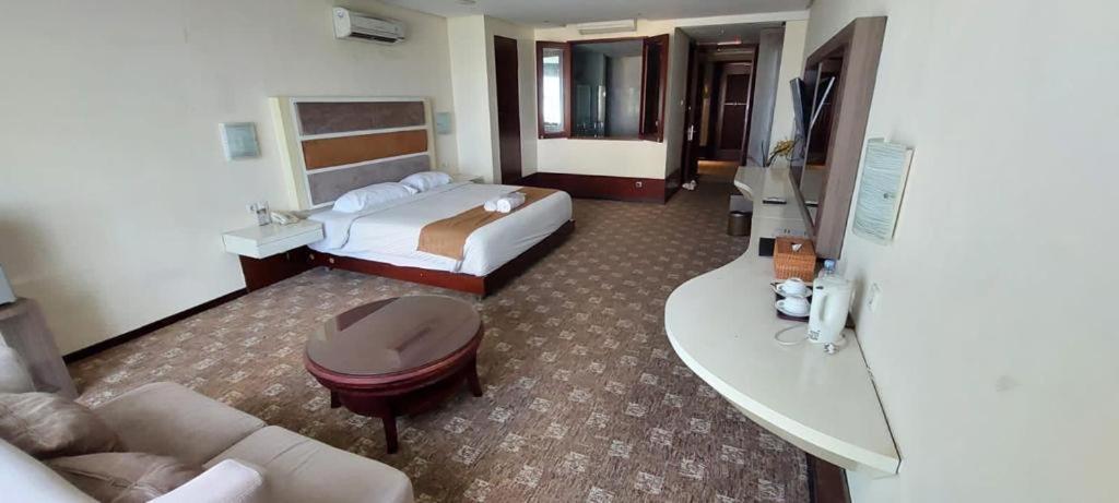 Hotel President Executive Club Cikarang Zewnętrze zdjęcie