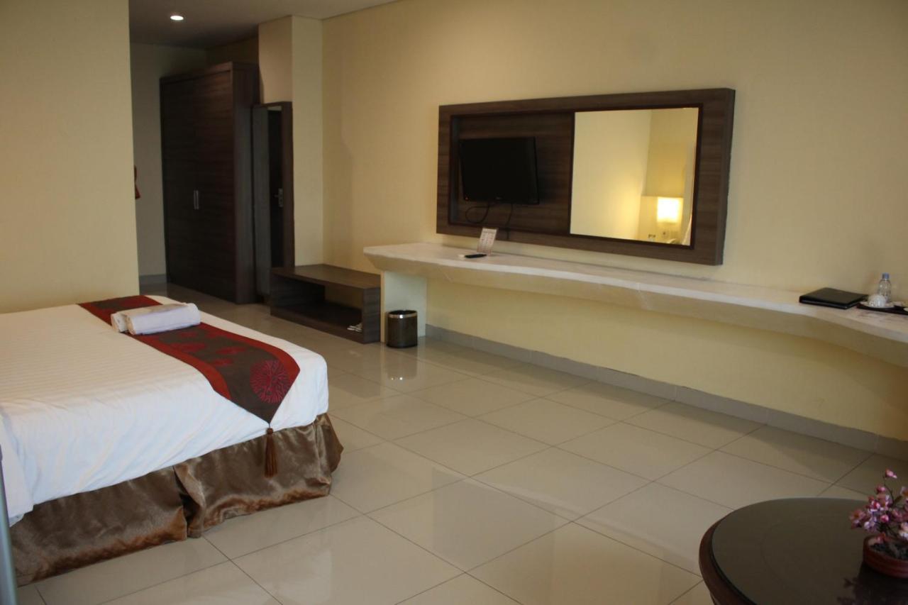 Hotel President Executive Club Cikarang Zewnętrze zdjęcie