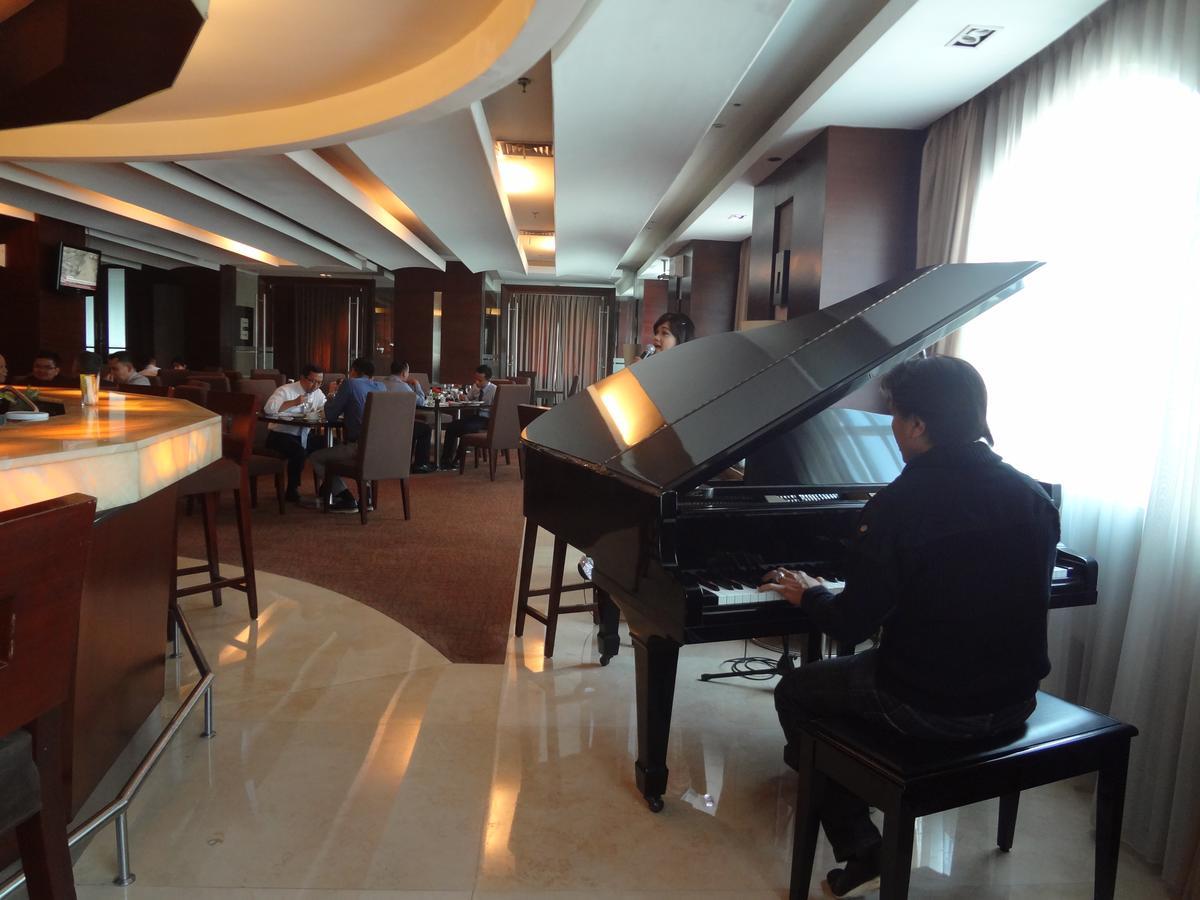 Hotel President Executive Club Cikarang Zewnętrze zdjęcie