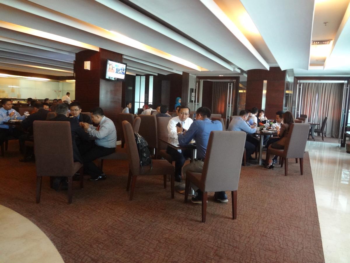 Hotel President Executive Club Cikarang Zewnętrze zdjęcie