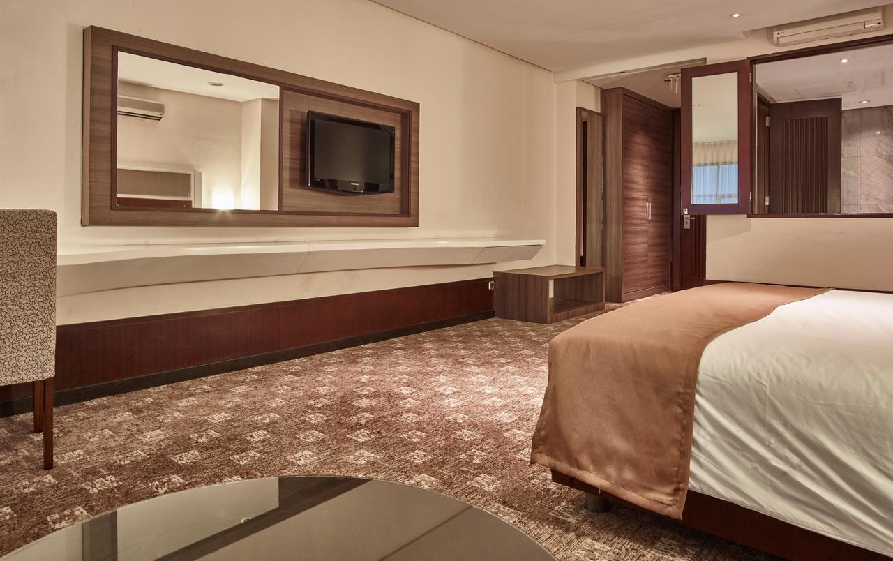 Hotel President Executive Club Cikarang Zewnętrze zdjęcie