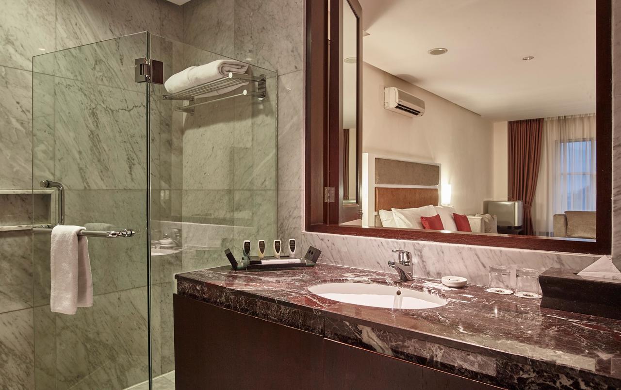 Hotel President Executive Club Cikarang Zewnętrze zdjęcie
